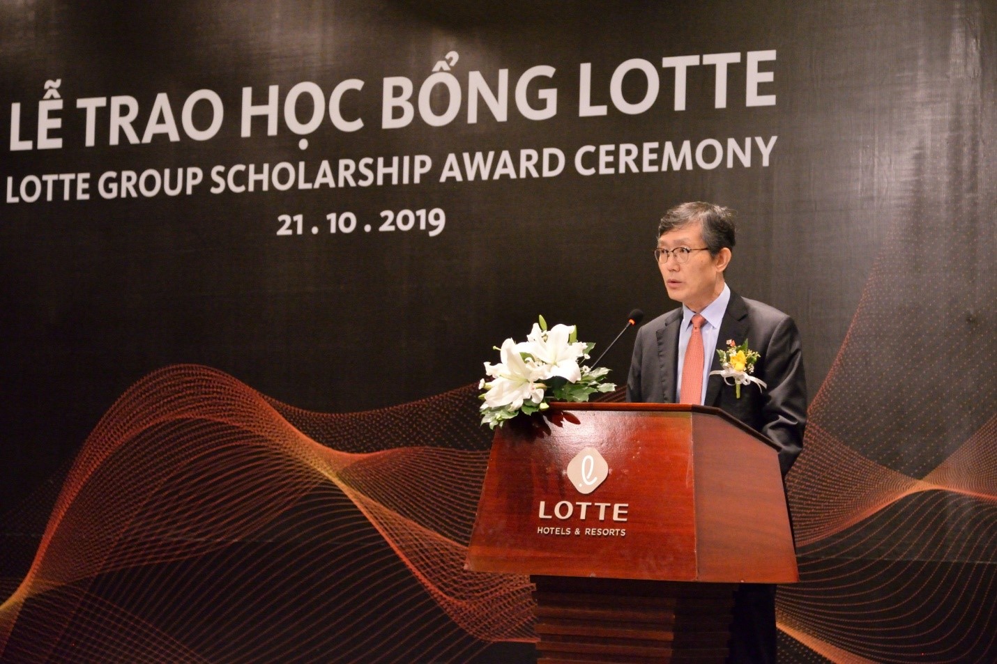 Sinh viên UFM vinh dự nhận học bổng Lotte lần 2 năm 2019